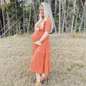 Elbow Sleeve Tiered Knit Maternity Dress
